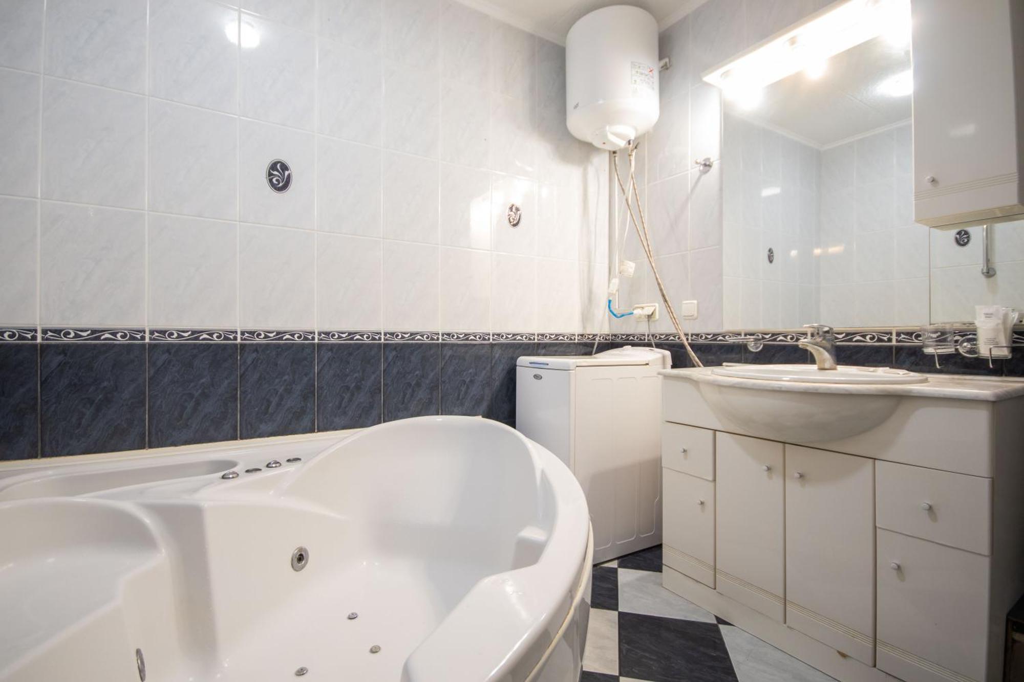 2-кімнатні поруч з майданом незалежності Apartment